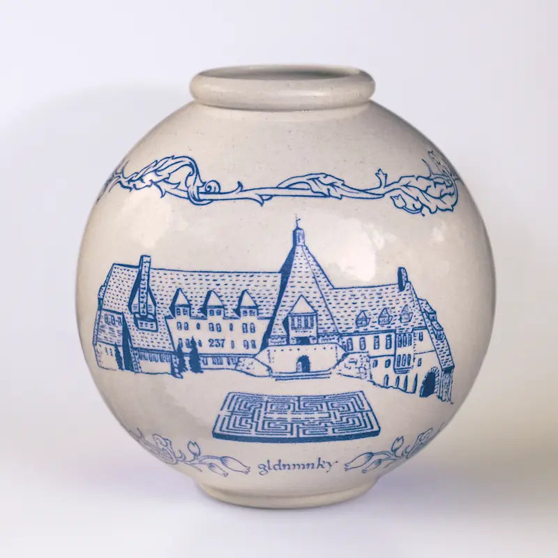 The Shining Moon Pot